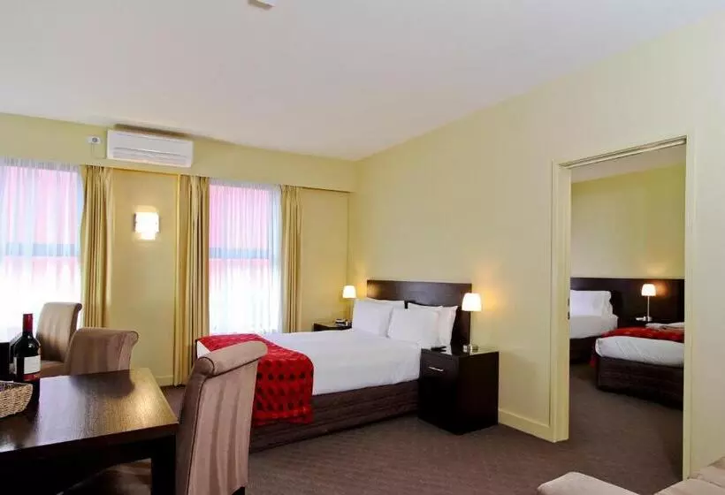 Fotos del hotel Comfort Inn & Suites City Views:  18