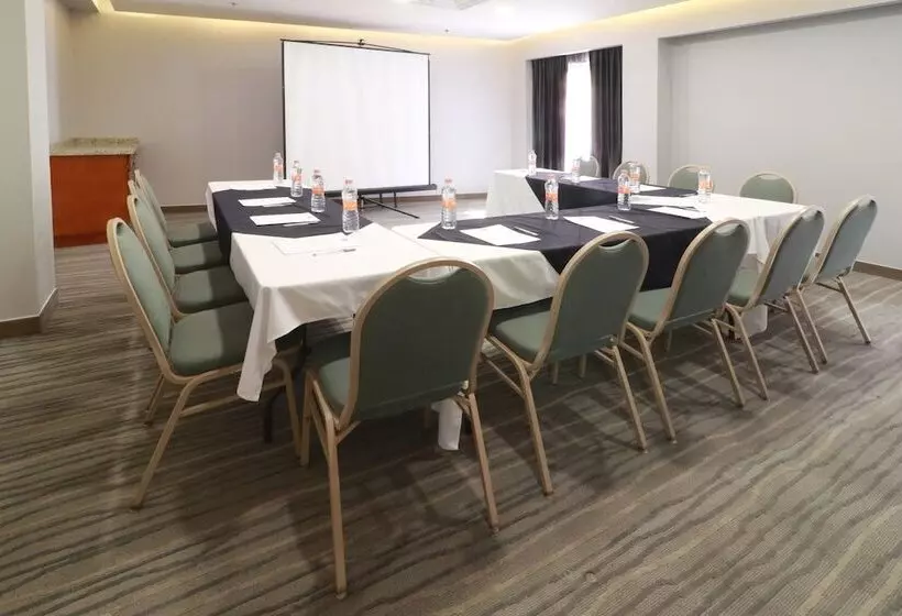 Fotos del hotel Hampton Inn By Hilton Chihuahua City:  18