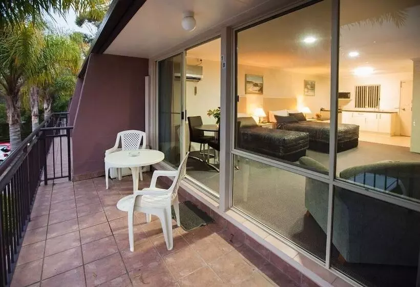 Fotos del hotel Fairway Motor Inn:  9