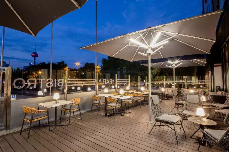 Fotos del hotel Park Inn By Radisson Köln City West:  7