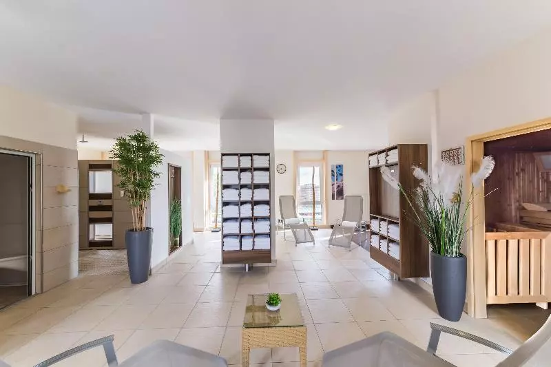 Fotos del hotel Park Inn By Radisson Köln City West:  10