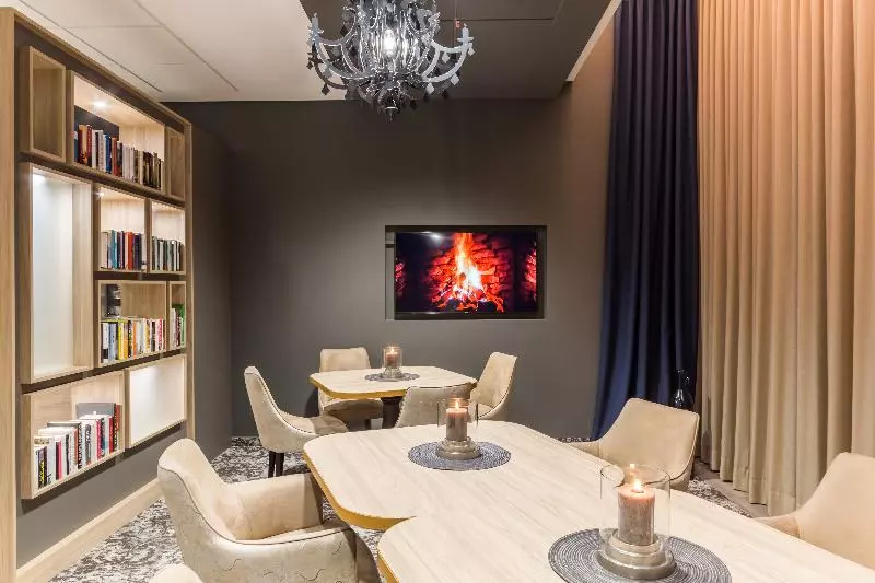 Fotos del hotel Park Inn By Radisson Köln City West:  6