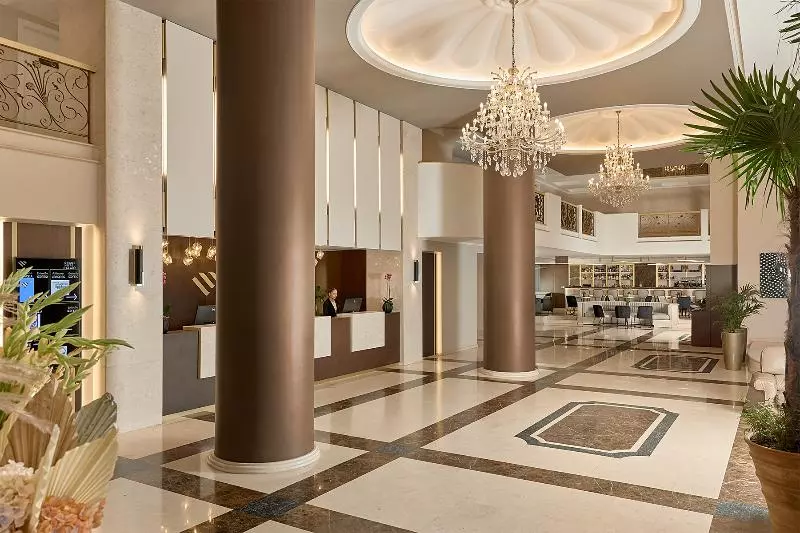 Fotos del hotel Grand  Palace:  25