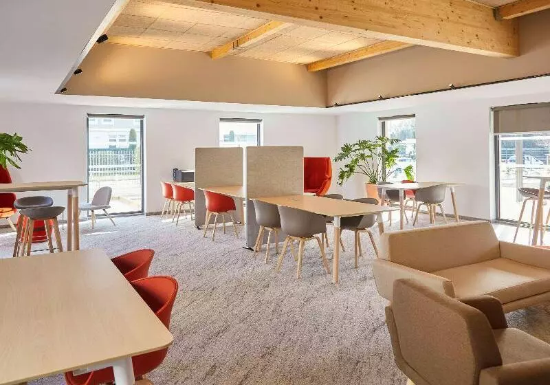 Fotos del hotel Mercure Avignon Gare Tgv:  9