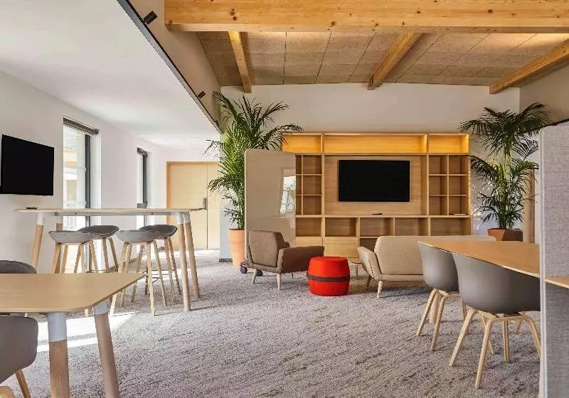 Fotos del hotel Mercure Avignon Gare Tgv:  4