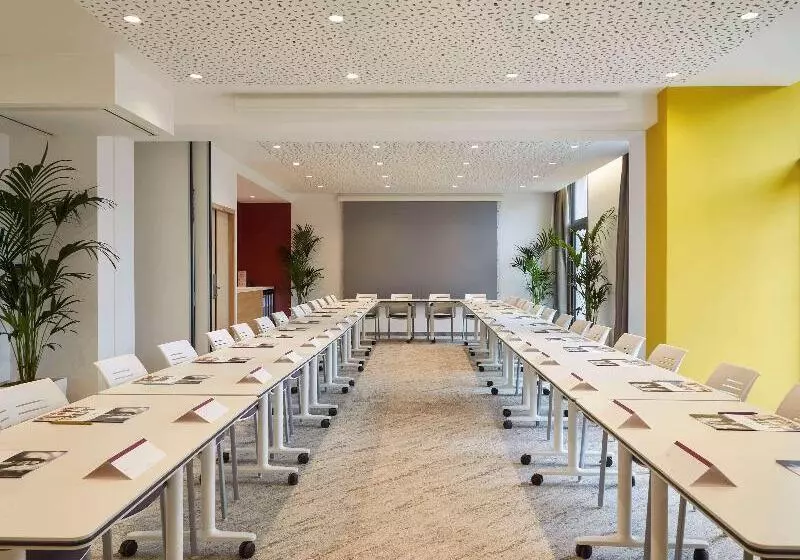 Fotos del hotel Mercure Avignon Gare Tgv:  15