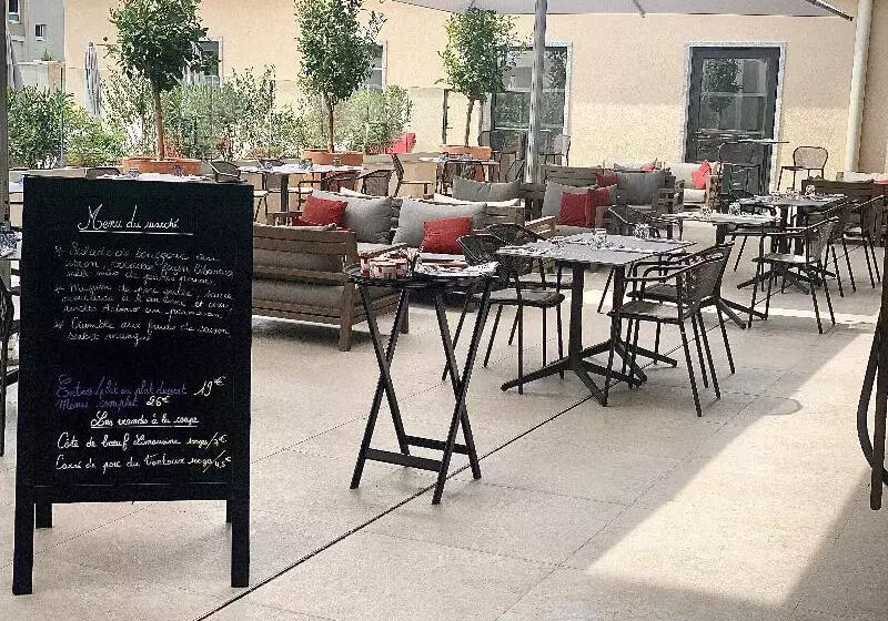 Fotos del hotel Mercure Avignon Gare Tgv:  8