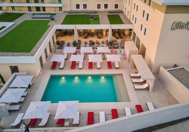 Fotos del hotel Mercure Avignon Gare Tgv:  3