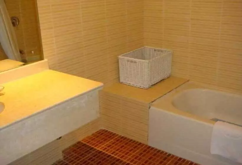 Fotos del hotel Qingdao Donghai:  5