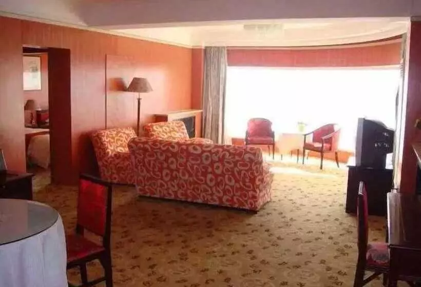 Fotos del hotel Qingdao Donghai:  7