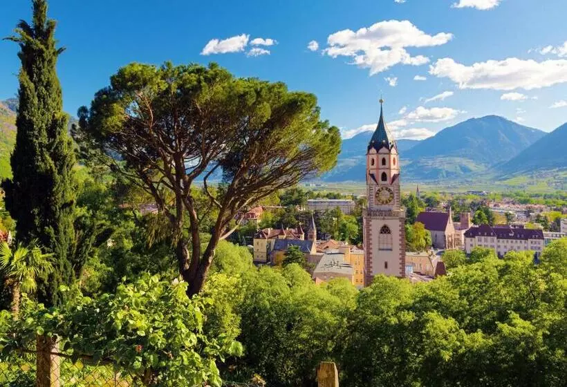 Fotos del hotel Flora  & Suites:  8