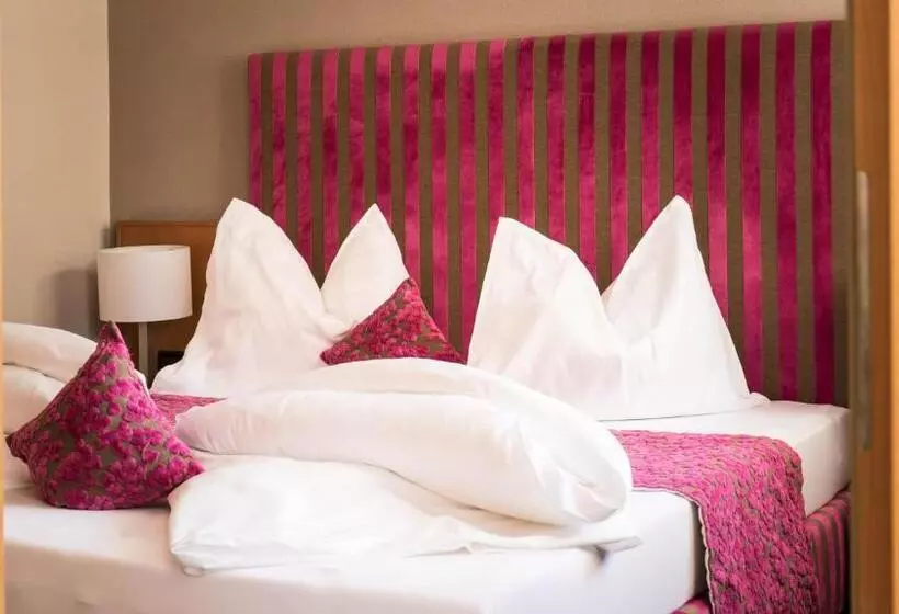 Fotos del hotel Flora  & Suites:  25