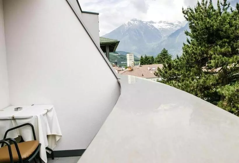 Fotos del hotel Flora  & Suites:  15