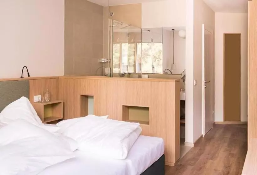 Fotos del hotel Flora  & Suites:  9