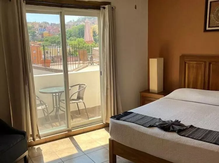 Fotos del hotel Jardín Cantador:  3