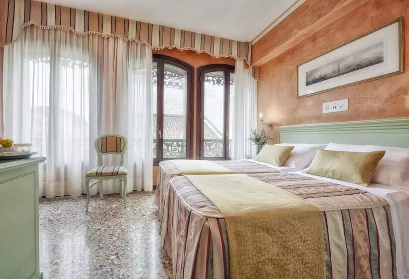 Fotos del hotel Firenze:  16