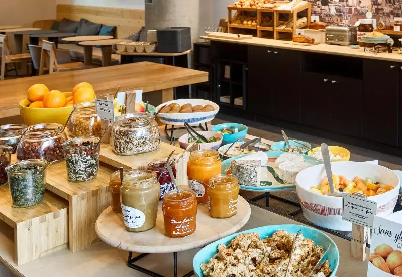 Fotos del hotel Novotel Suites Paris Nord 18ème:  3