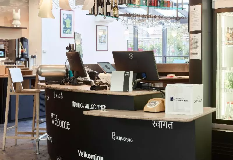 Fotos del hotel Novotel Suites Paris Nord 18ème:  13