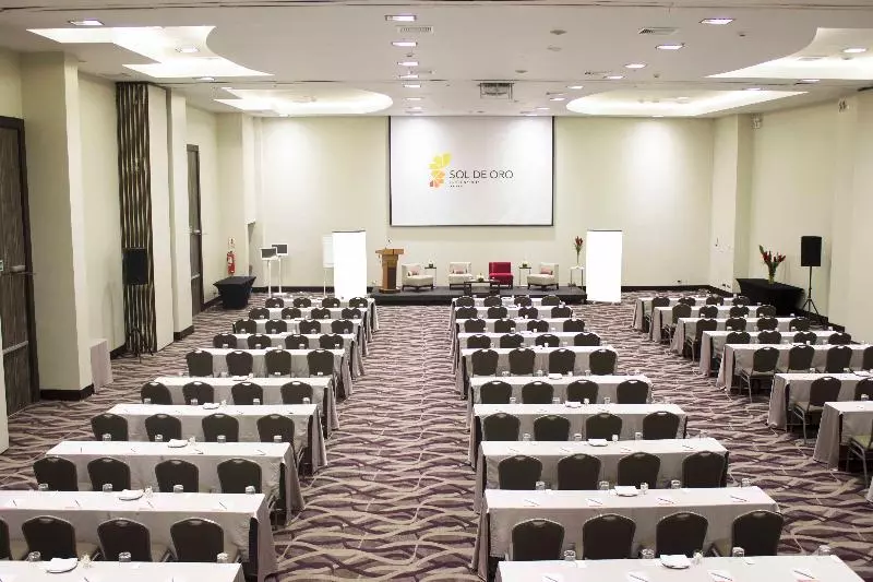 Fotos del hotel Sol De Oro  & Suites:  13