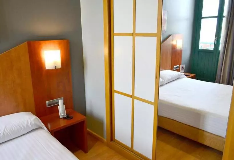 Fotos del hotel Alda Palacio Valdés:  2