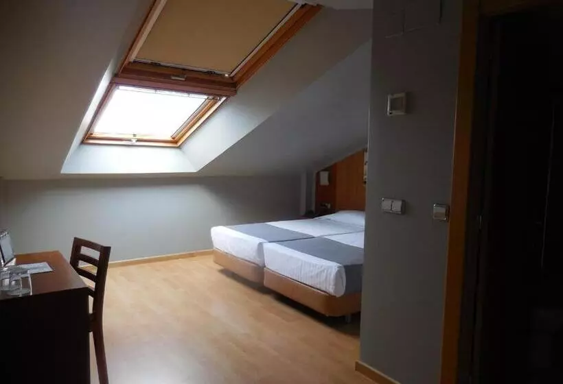 Fotos del hotel Alda Palacio Valdés:  7