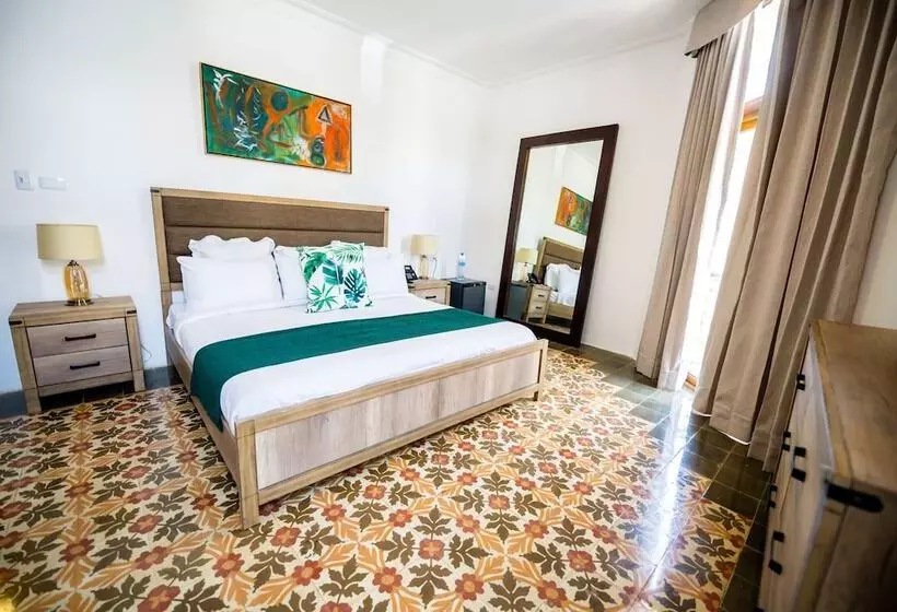 Gran Europa In The Heart Of Colonial City Completely Renovated