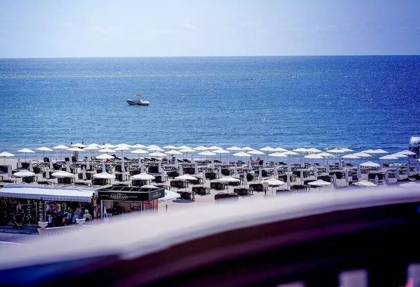 Fotos del hotel Imperial Palace:  3