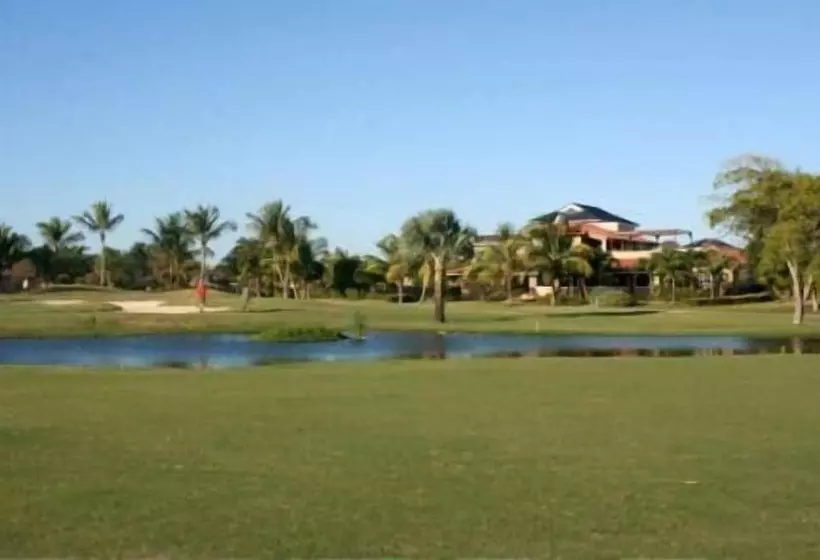 Fotos del hotel The Golf Suites:  2