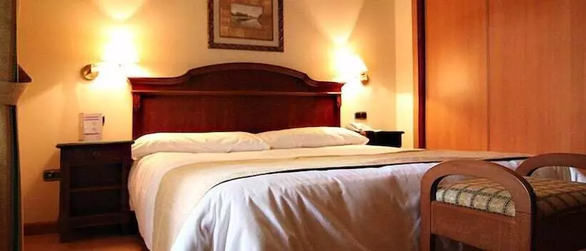 Fotos del hotel Lasa Sport:  9