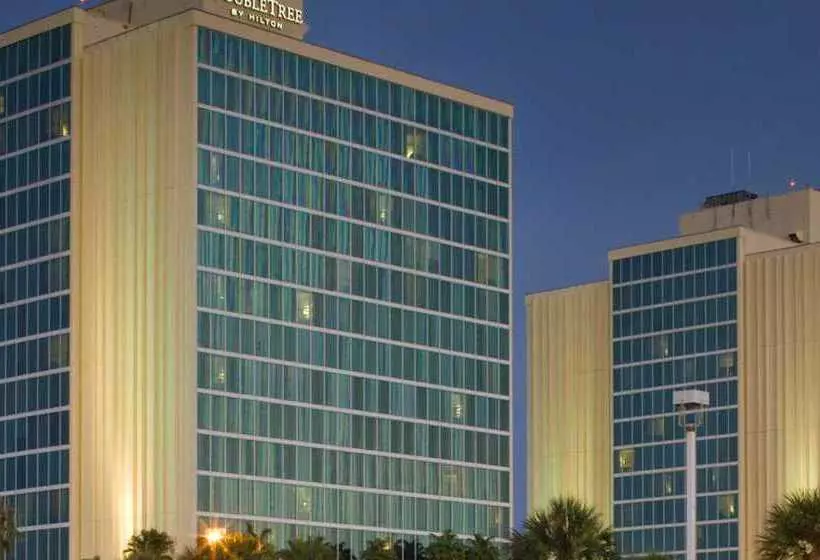 Doubletree By Hilton At The Entrance To Universal Orlando