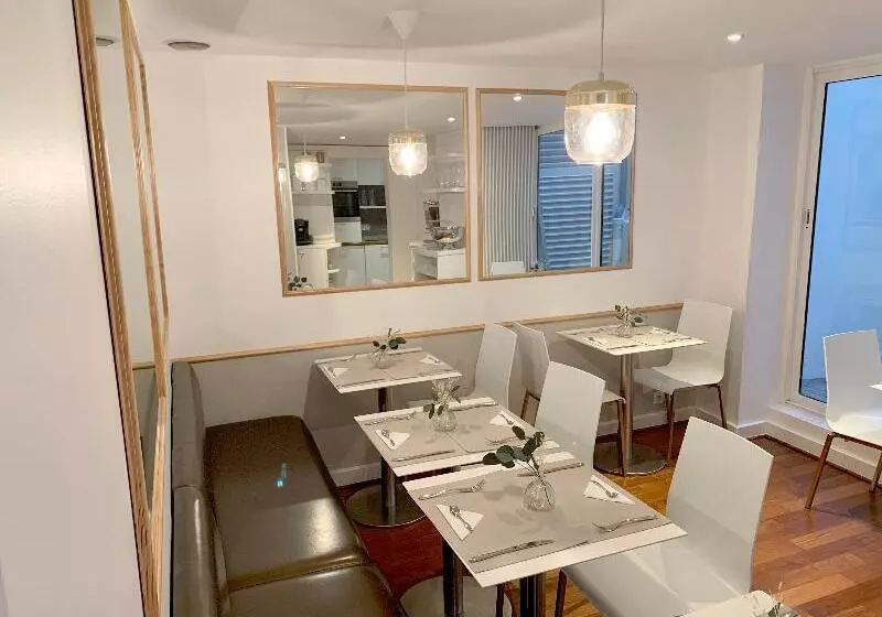 Fotos del hotel Villa Des Ambassadeurs:  8