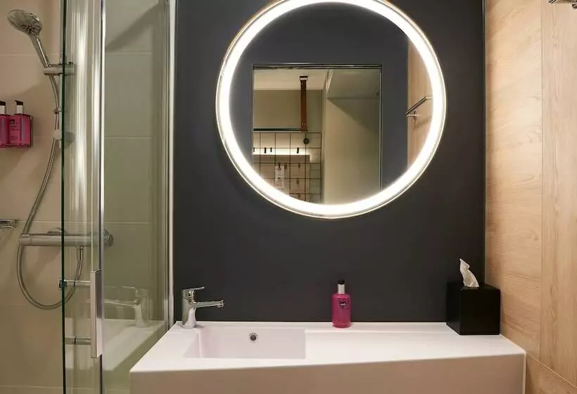Fotos del hotel Moxy Chester:  23