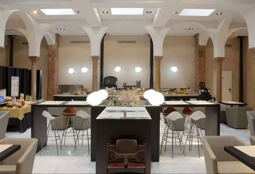 Fotos del hotel Petit Palace Plaza Málaga:  2