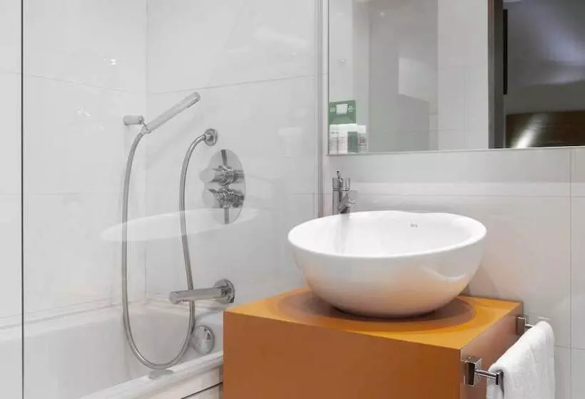 Fotos del hotel Petit Palace Plaza Málaga:  12