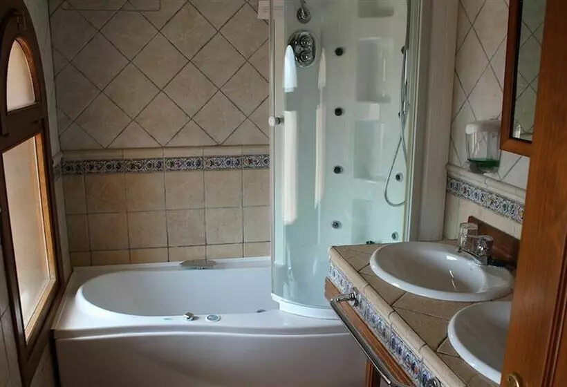 Fotos del hotel Hospedería Castillo del Papa Luna:  10