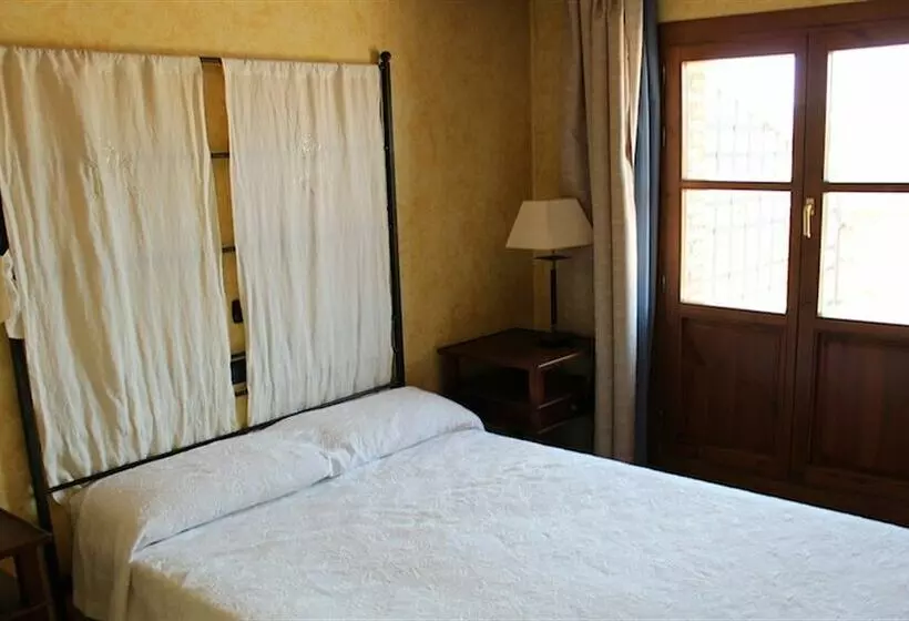 Fotos del hotel Hospedería Castillo del Papa Luna:  9