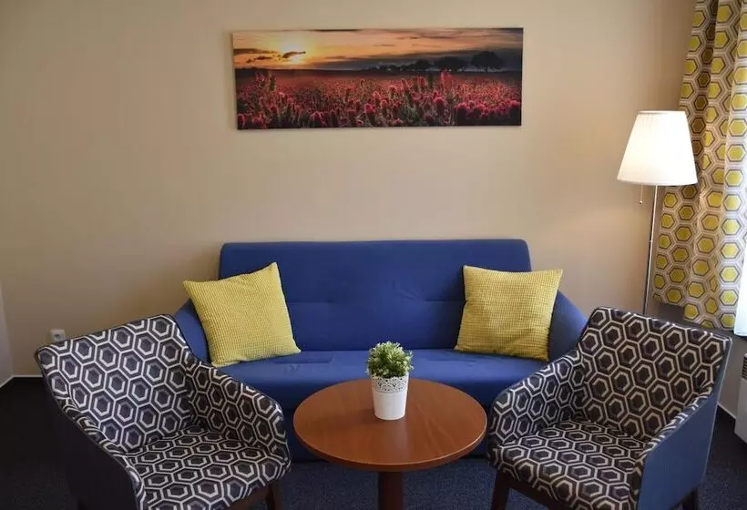 Fotos del hotel Apart Austria Suites:  2