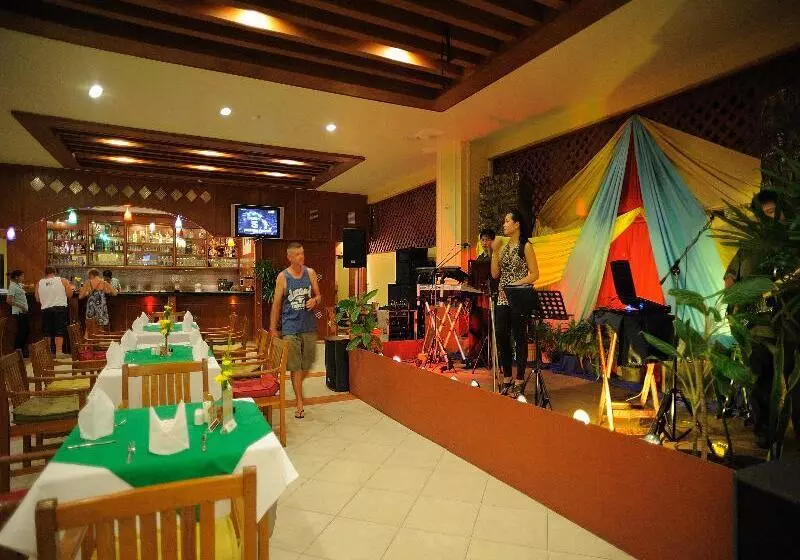 Fotos del hotel Baumanburi:  13