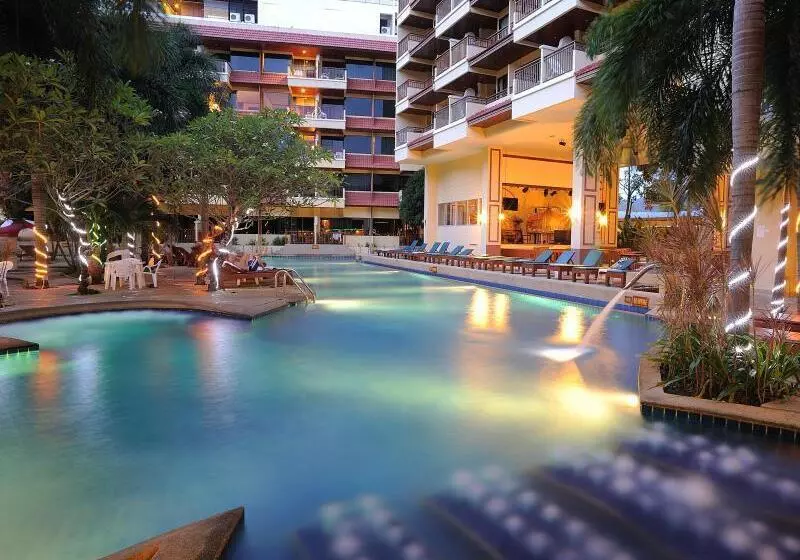 Fotos del hotel Baumanburi:  15