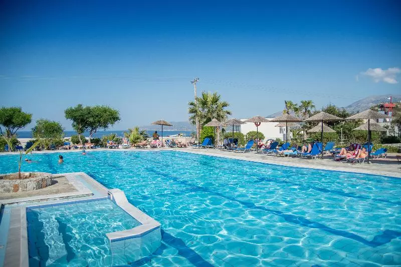 Fotos del hotel Semiramis Village:  22