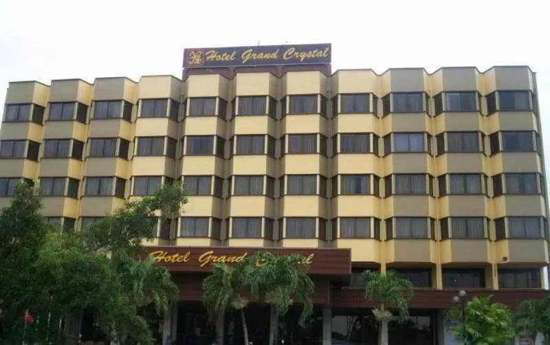Hotel Grand Crystal