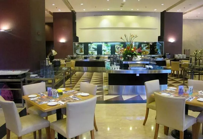 Fotos del hotel Grand Seasons:  4