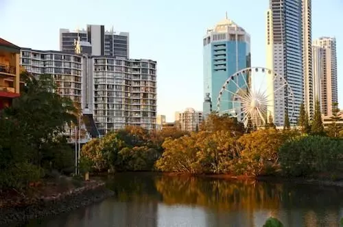 Fotos del hotel Surfers Plaza Resort:  11