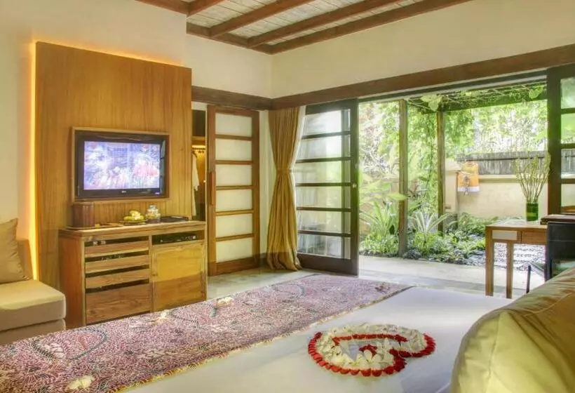 Komaneka At Monkey Forest