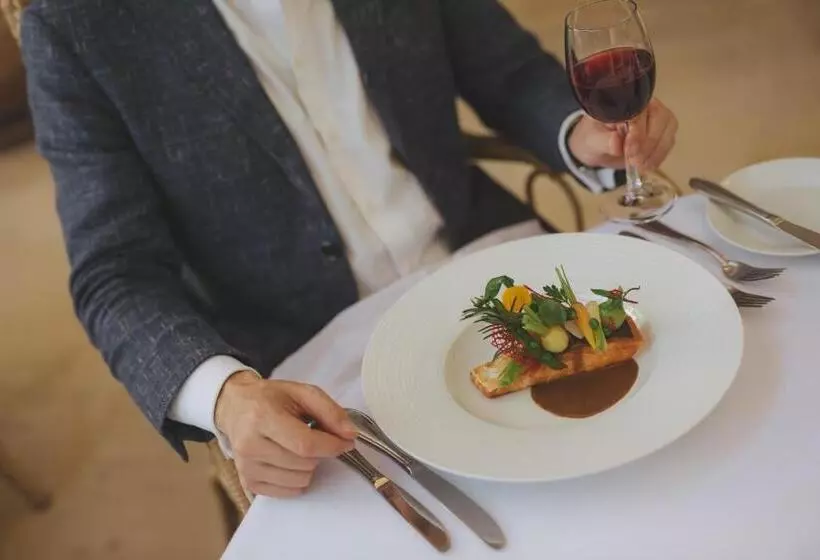 Fotos del hotel Les Deux Tours:  20