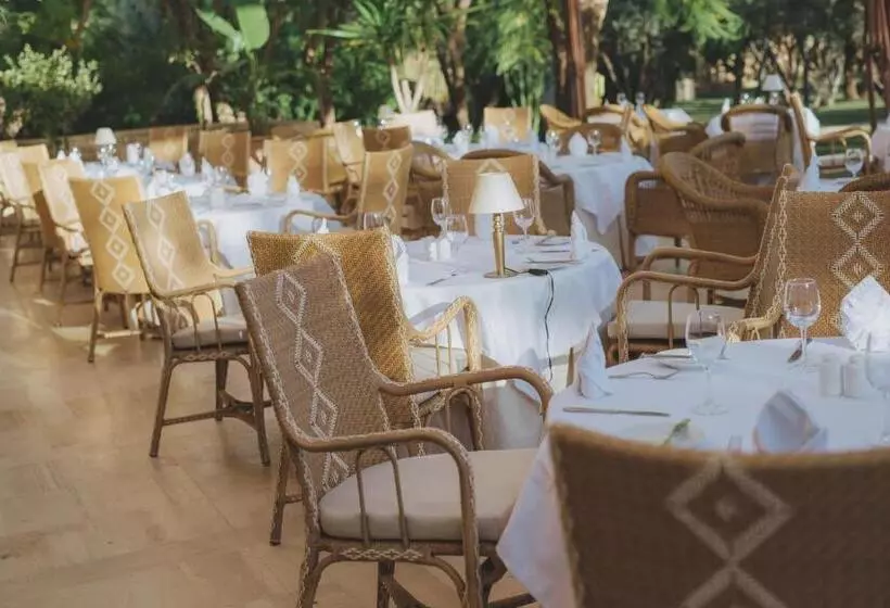 Fotos del hotel Les Deux Tours:  24