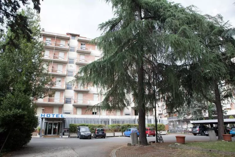 Fotos del hotel Auto Park:  6