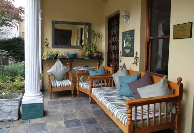 Fotos del hotel Mountain Manor Guest House & Executive Suites:  20