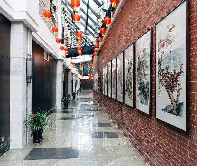 Fotos del hotel Redwall:  3