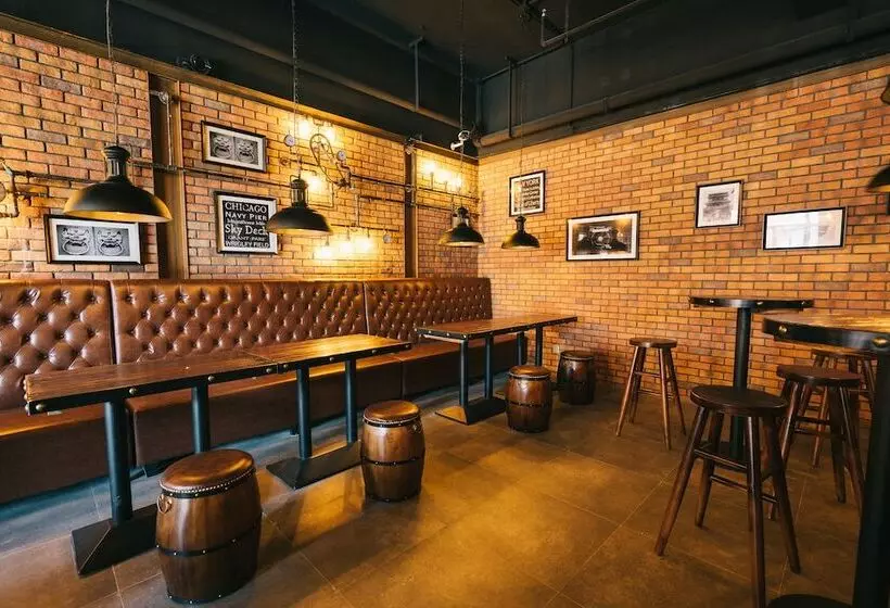 Fotos del hotel Redwall:  6